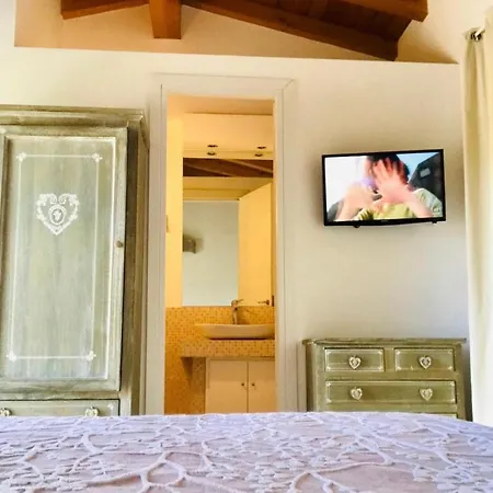 Bed & Breakfast La Casa Rotta *